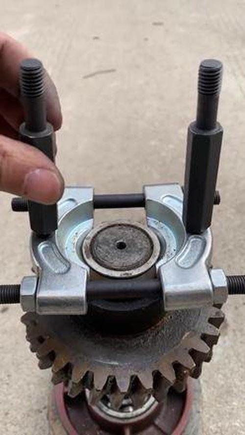 卡(ka)盤(pan)拉(la)馬(ma) 裝修與(yu)五(wu)金(jin)作(zuo)業(ye)中(zhong)的實(shi)用工具