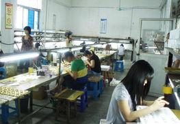 廠(chang)家直(zhi)銷化妝(zhuang)鏡(jing)、名(ming)片(pian)盒及(ji)五金工藝禮(li)品——力索(suo)金屬制品(pin)廠(chang)